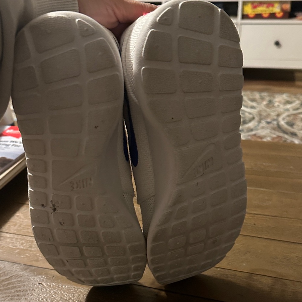 Nike White Sneakers with Blue Swoosh and Pink Accents - Picture 5 of 5